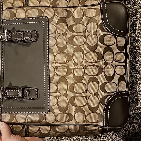 Coach Brown monogram C Logo Bag in excellent condition - Picture 4 of 9